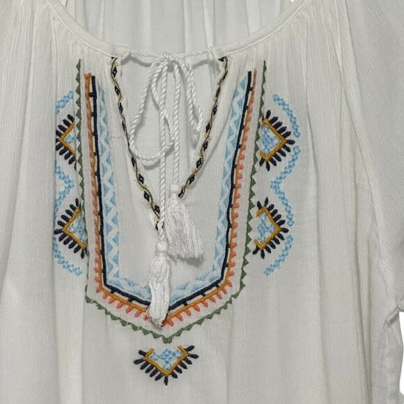 Lucky Brand Cotton Blend Embroidered Short Sleeve Peasant Top (XL) - Picture 3 of 10